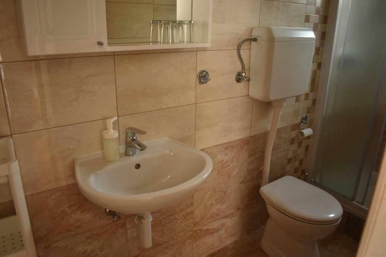 Guest House Micin Водице Екстер'єр фото